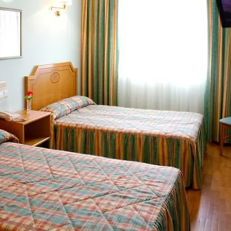Río Hotel 3*